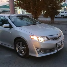 Toyota Camry 2013