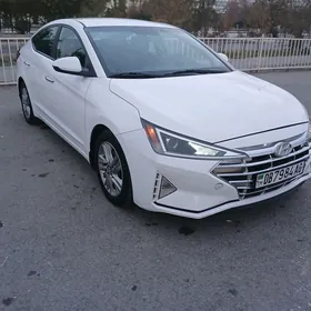 Hyundai Elantra 2019