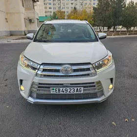 Toyota Highlander 2016