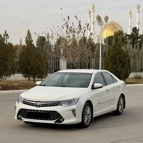 Toyota Camry 2015