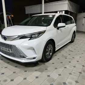 Toyota Sienna 2021