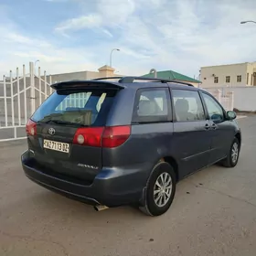 Toyota Sienna 2006