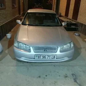 Toyota Camry 2000