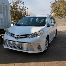 Toyota Sienna 2015