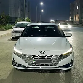 Hyundai Elantra 2021