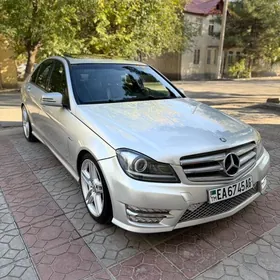 Mercedes-Benz C250 2012