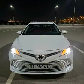 Toyota Camry 2018