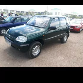 Chevrolet Niva 2005