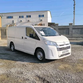 Toyota Hiace 2020