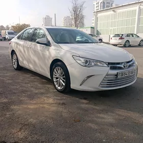 Toyota Camry 2017