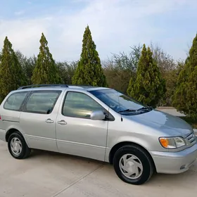 Toyota Sienna 2001