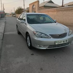 Toyota Camry 2004