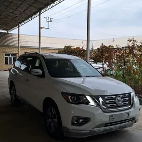 Nissan Pathfinder 2020