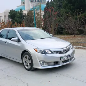 Toyota Camry 2013