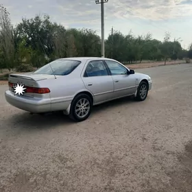 Toyota Camry 2000