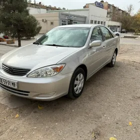 Toyota Camry 2004