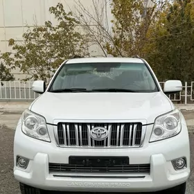 Toyota Land Cruiser Prado 2011