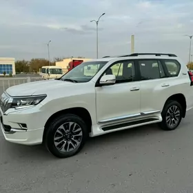 Toyota Land Cruiser Prado 2022