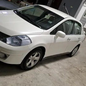 Nissan Versa 2010