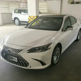 Lexus ES 350 2022