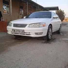 Toyota Camry 2001