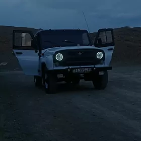 UAZ 469 2002