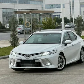 Toyota Camry 2020