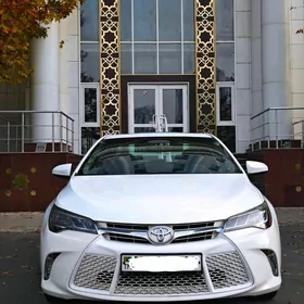 Toyota Camry 2016