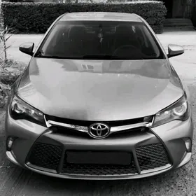 Toyota Camry 2016