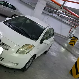 Toyota Yaris 2009