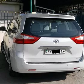 Toyota Sienna 2010