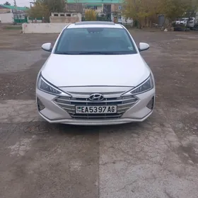 Hyundai Elantra 2020