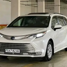 Toyota Sienna 2021