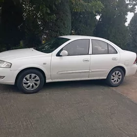 Nissan Sunny 2011