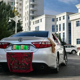 Toyota Camry 2017