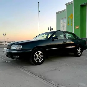 Toyota Avalon 1999