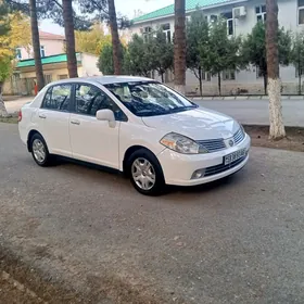 Nissan Versa 2010