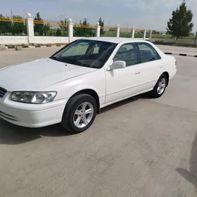 Toyota Camry 2001