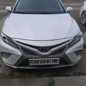 Toyota Camry 2018