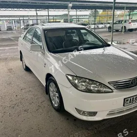 Toyota Camry 2004