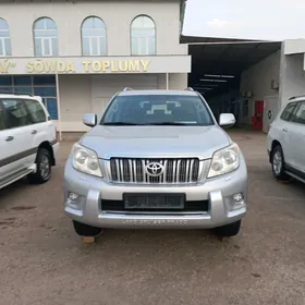 Toyota Land Cruiser Prado 2011