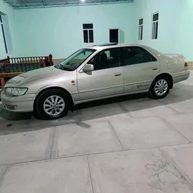 Toyota Camry 2000