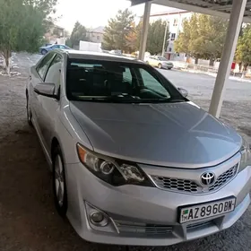 Toyota Camry 2011