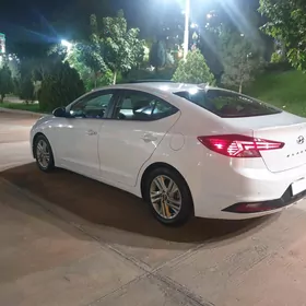 Hyundai Elantra 2019