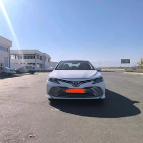 Toyota Camry 2018