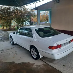 Toyota Camry 2001