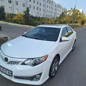 Toyota Camry 2013