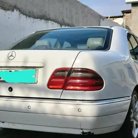 Mercedes-Benz E320 1998