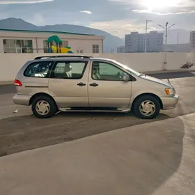 Toyota Sienna 2002