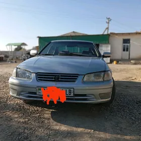 Toyota Camry 1999